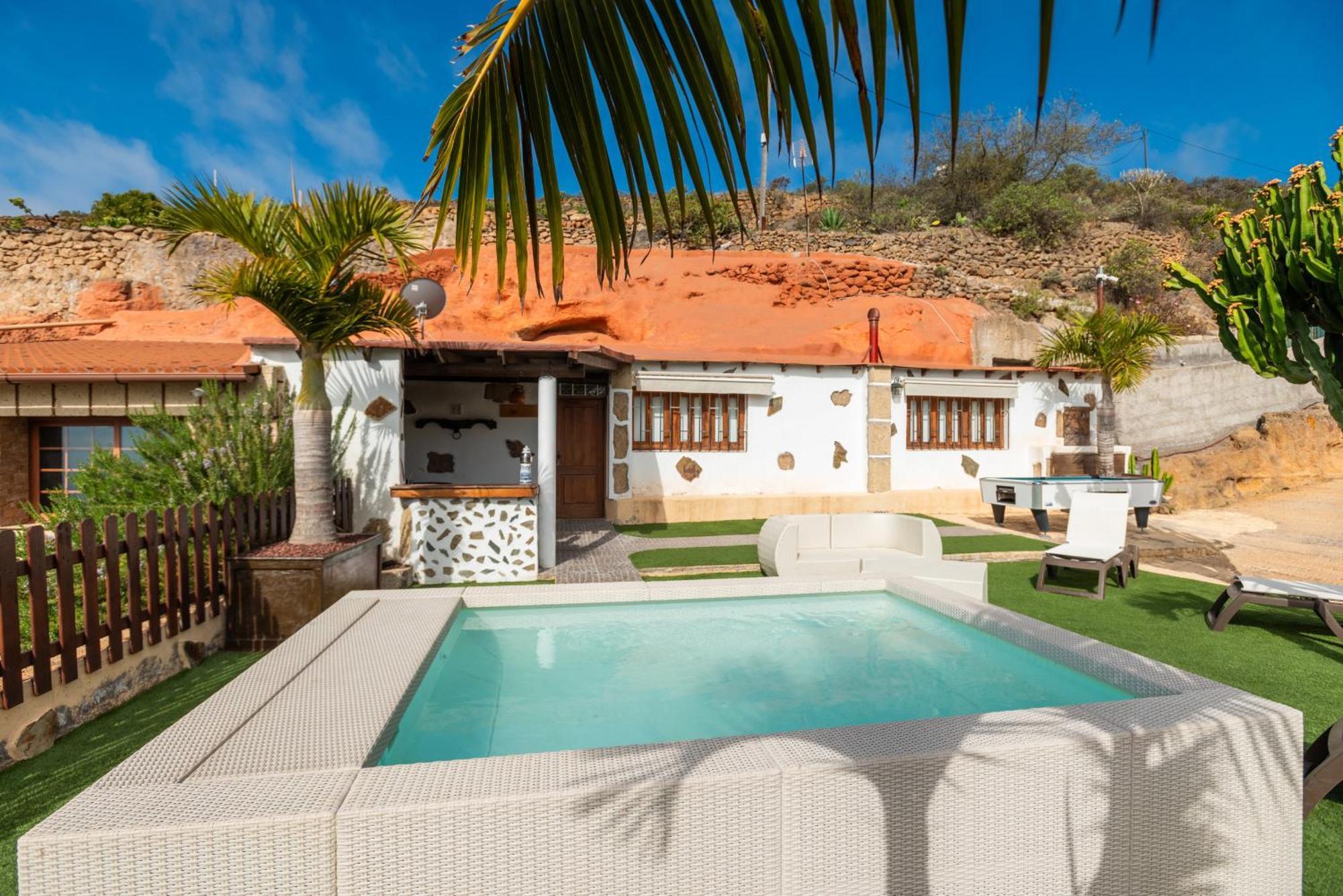 Placentera Cueva Con Piscina Privada Holiday home *